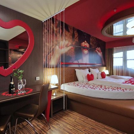 Hotel Corvin Gyula Exterior foto