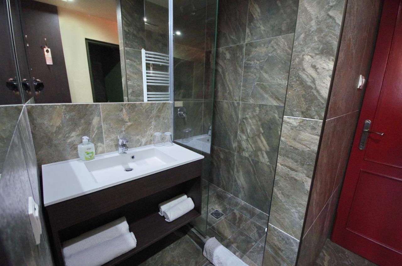 Hotel Corvin Gyula Exterior foto