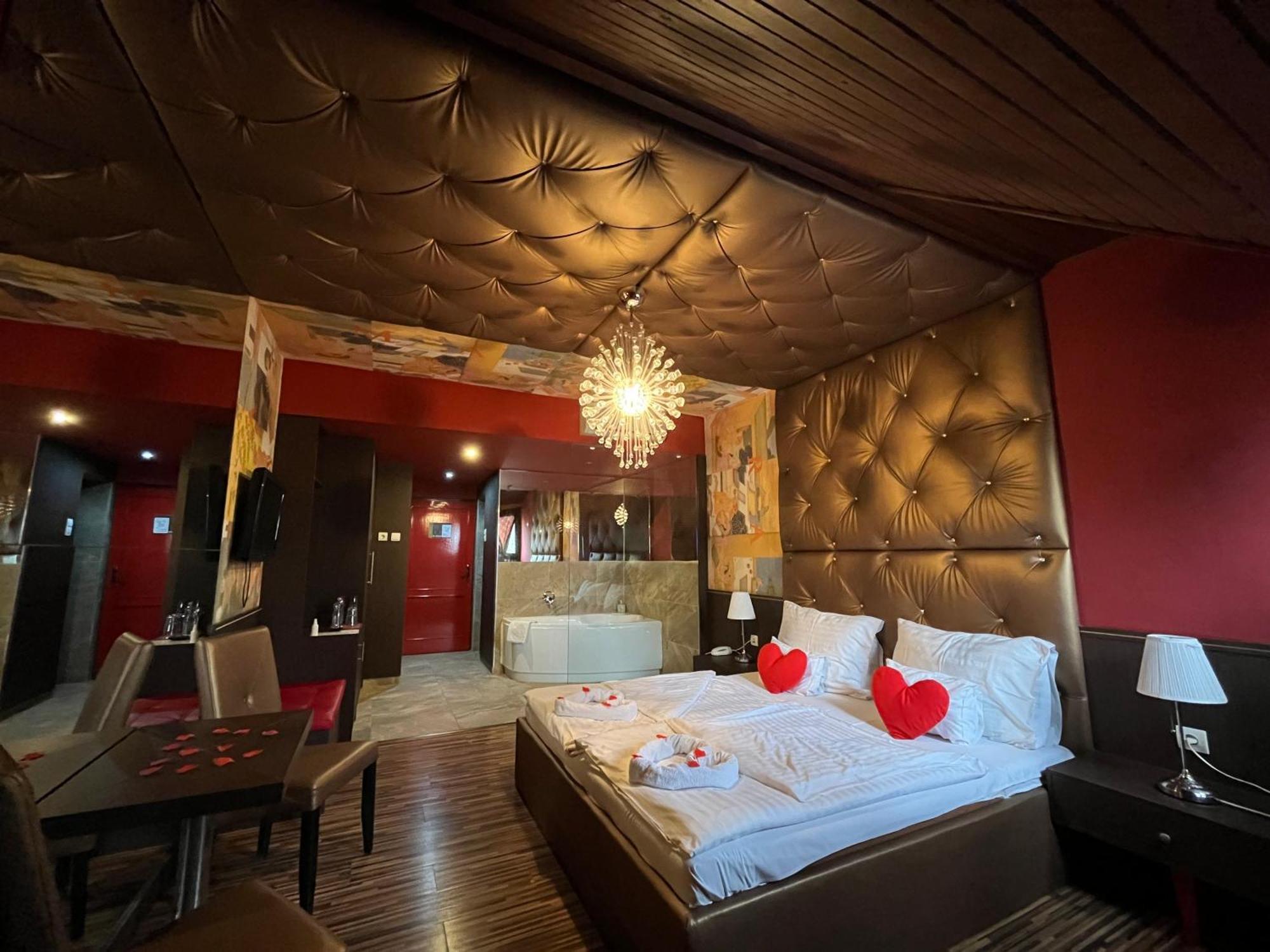 Hotel Corvin Gyula Quarto foto